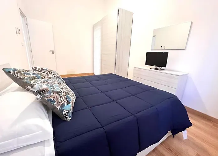 Turistico In Zona - Aeroporto Fco Апартаменты *